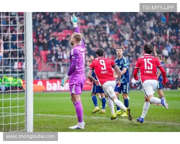 利物浦与狼队激战正酣精彩比赛直播全程回顾与分析 利物浦与狼队激战正酣精彩比赛直播全程回顾与分析